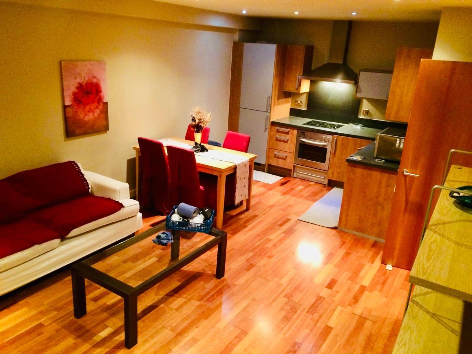 Luxury City Centre Flat With Free Parking Apartment