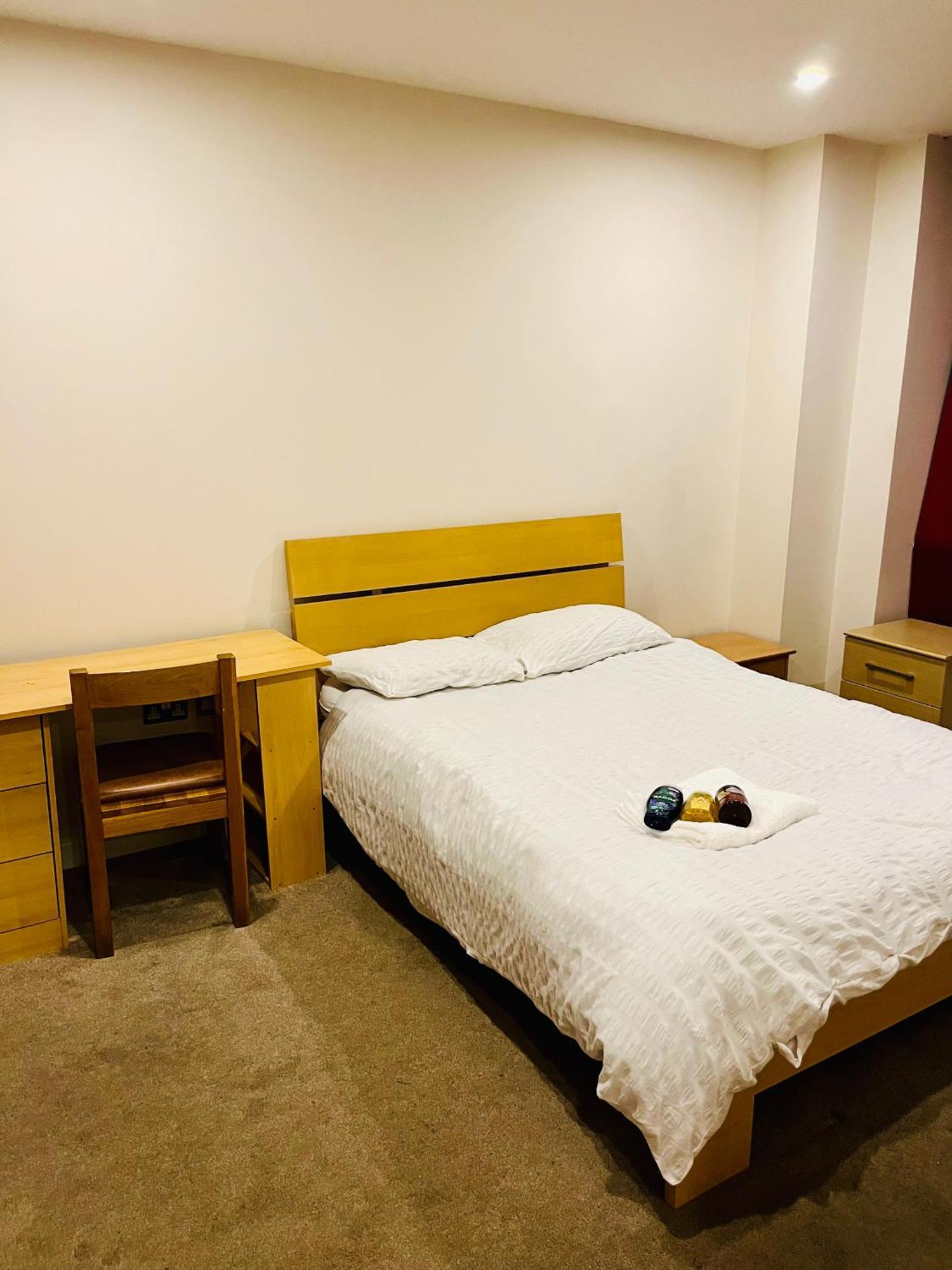 Luxury City Centre Flat With Free Parking *